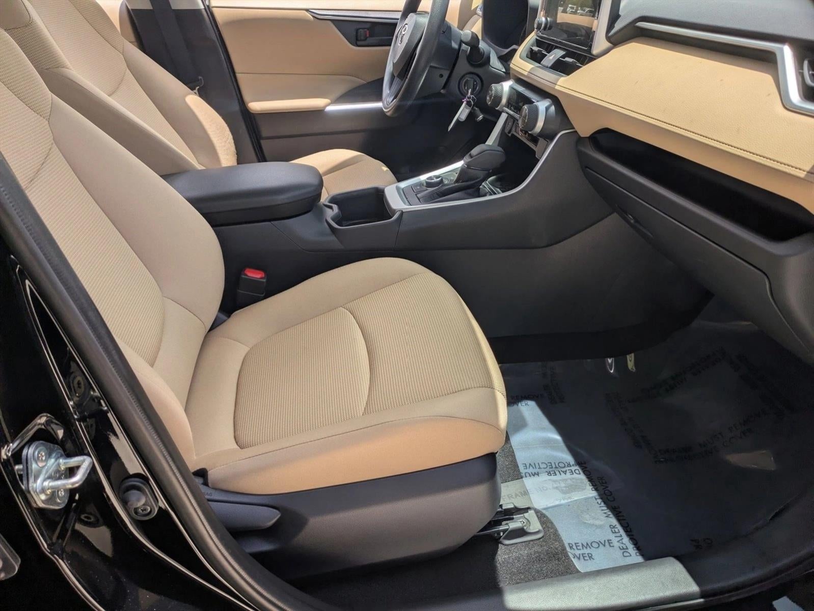 2025 Toyota RAV4 Hybrid LE AWD (Natl)