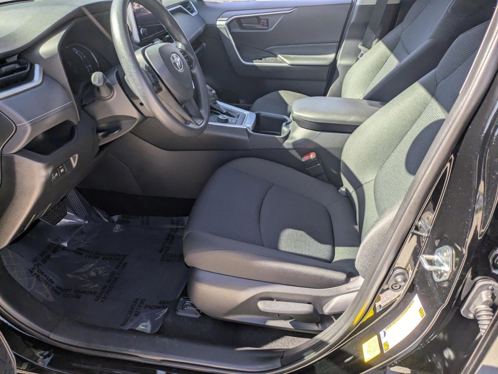 2025 Toyota RAV4 Hybrid LE AWD (Natl)