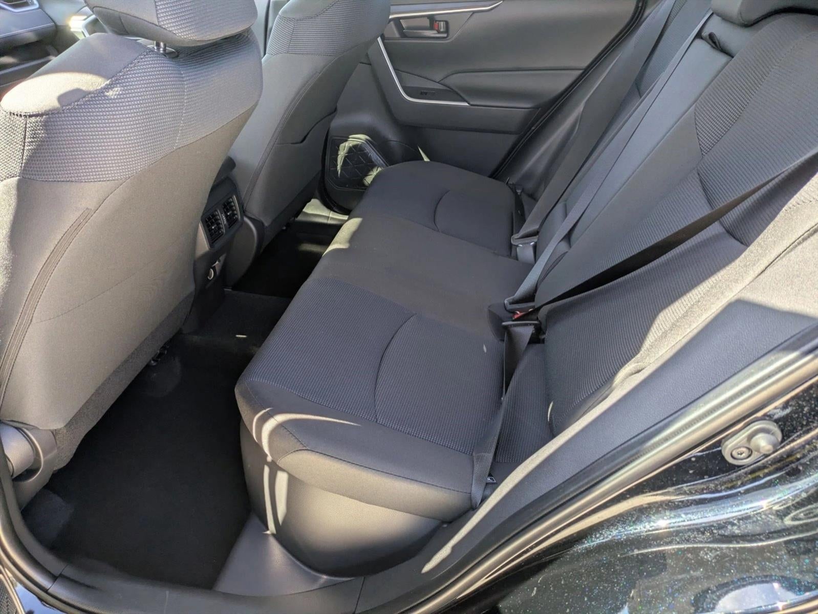 2025 Toyota RAV4 Hybrid LE AWD (Natl)