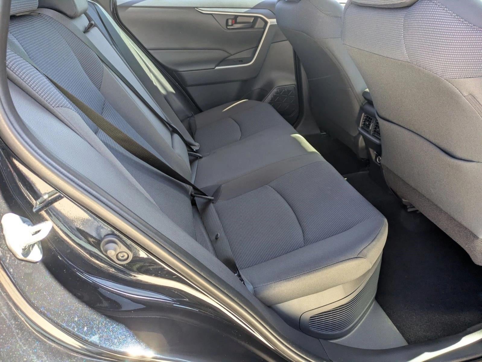 2025 Toyota RAV4 Hybrid LE AWD (Natl)