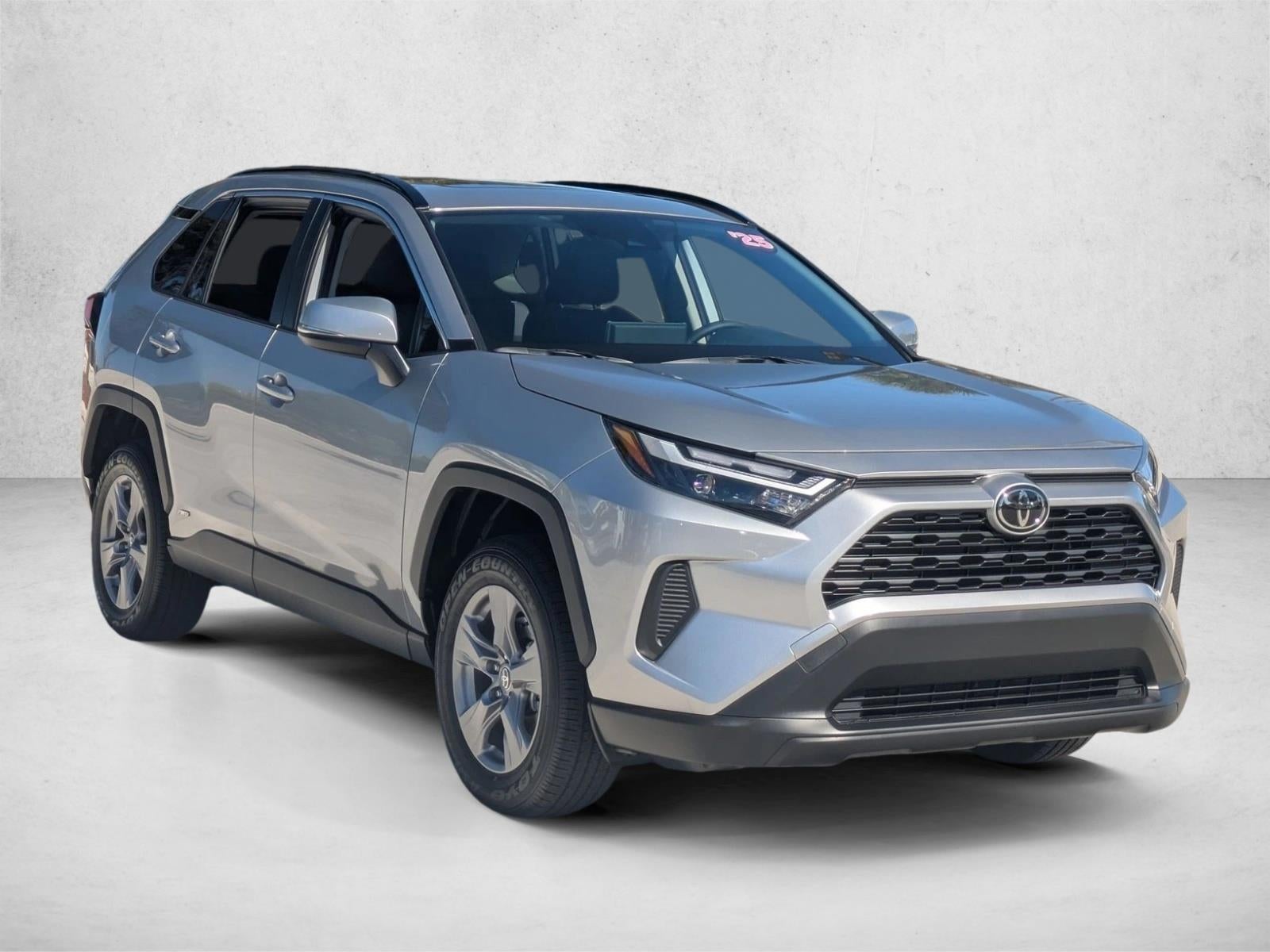 2025 Toyota RAV4 Hybrid XLE AWD (Natl)