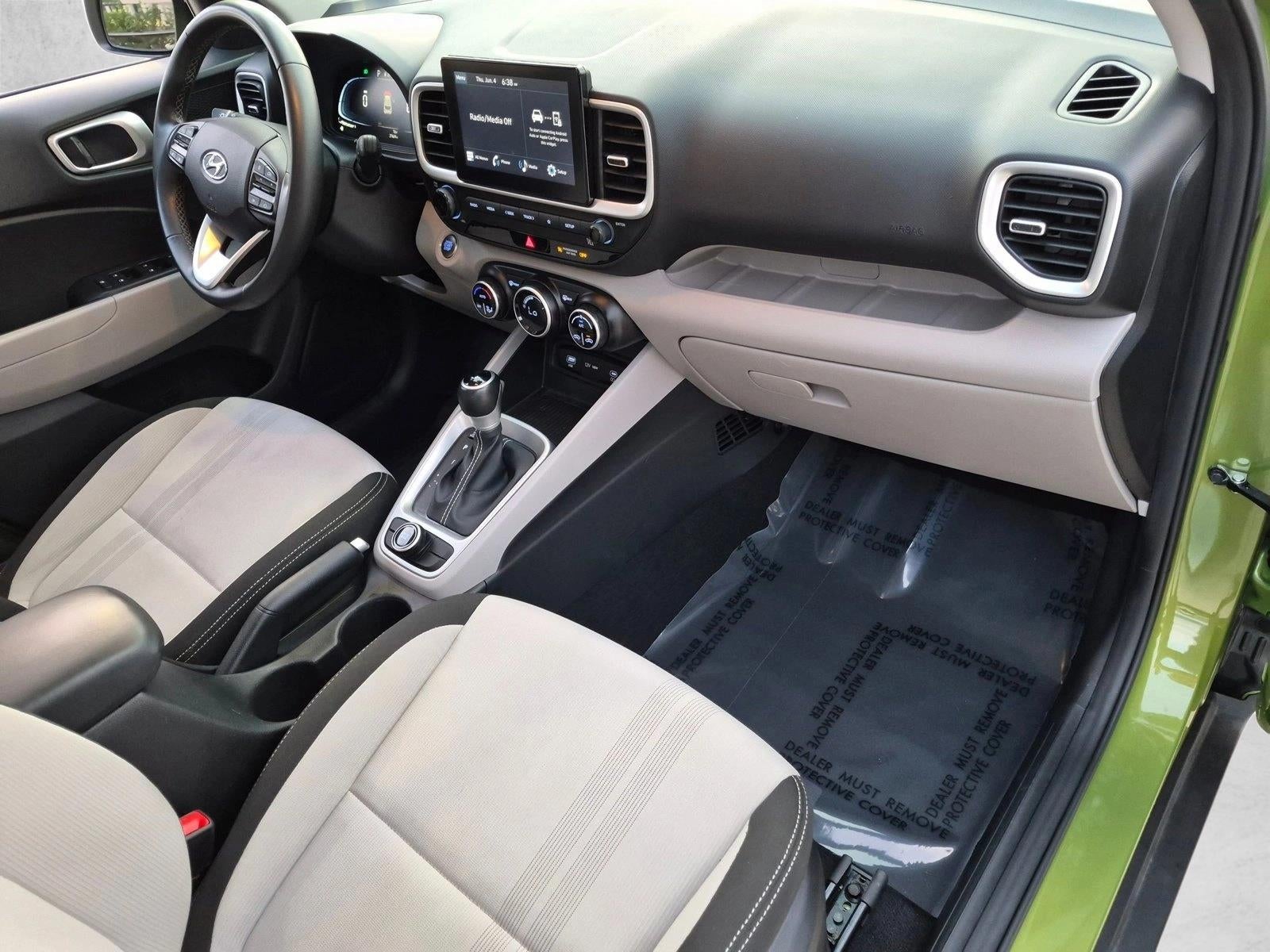 2024 Hyundai VENUE SEL IVT