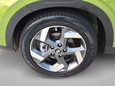 2024 Hyundai VENUE SEL IVT