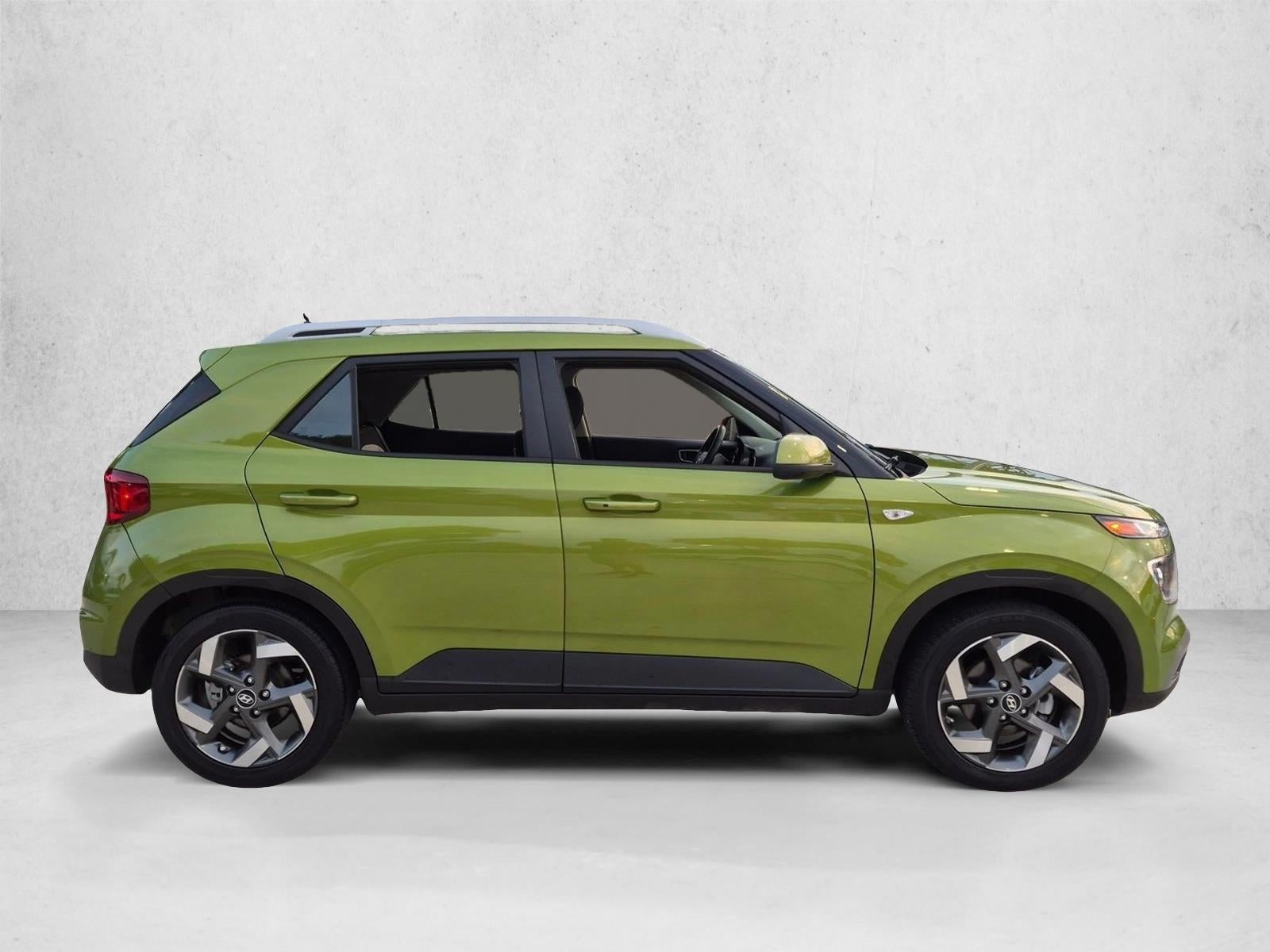 2024 Hyundai VENUE SEL IVT