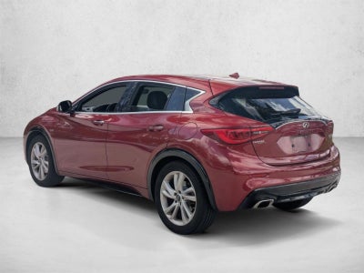 2018 INFINITI QX30 Luxury FWD