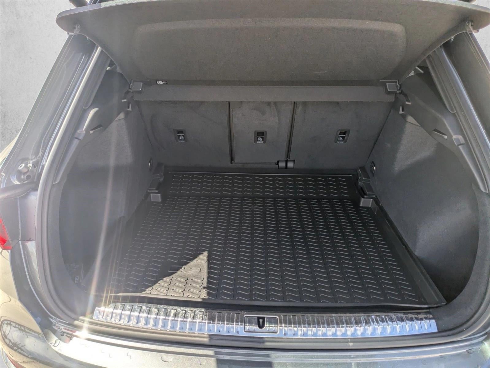 2025 Audi Q3 S line Premium Plus 45 TFSI quattro