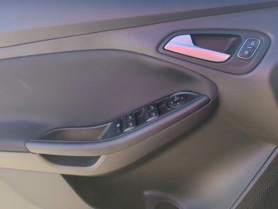 2017 Ford Focus SE Sedan