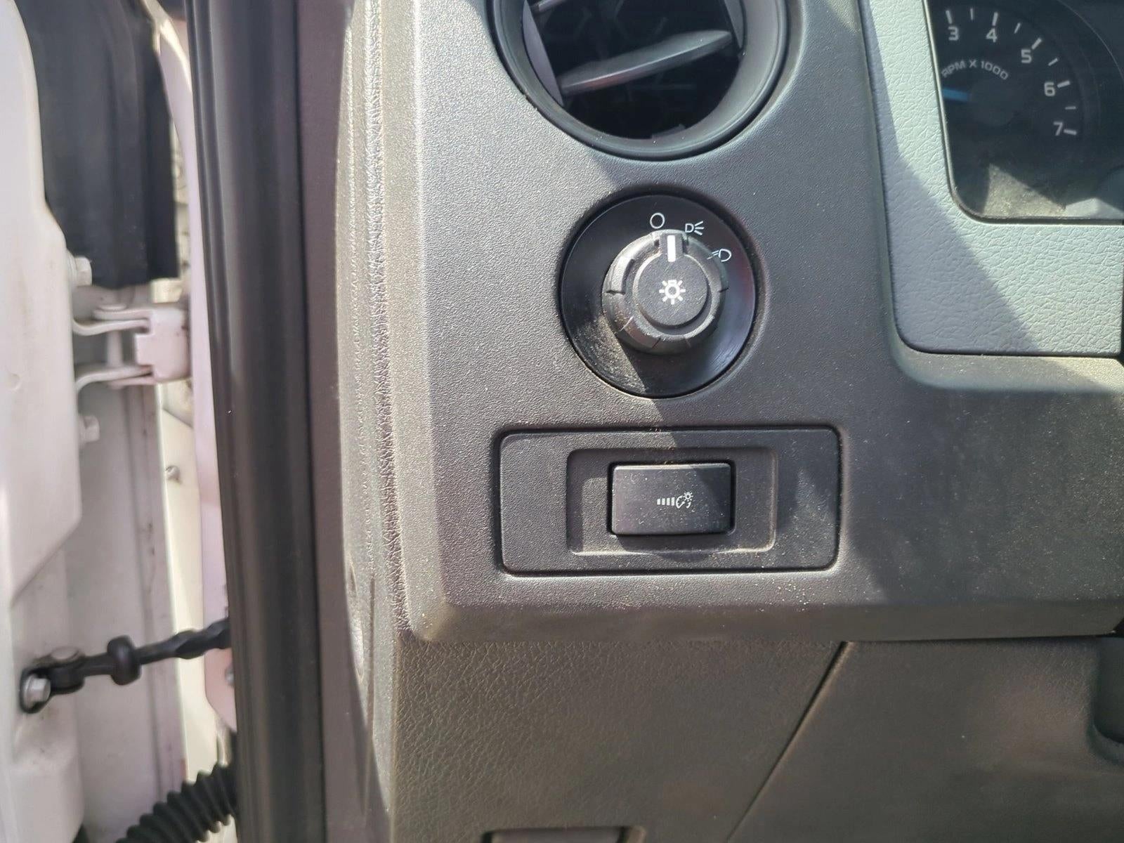 2014 Ford F-150 2WD Regular Cab 6-1/2 Ft Box XL