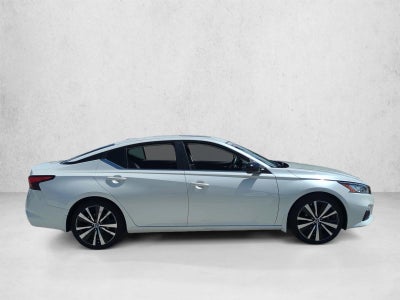 2020 Nissan Altima 2.5 SR Sedan