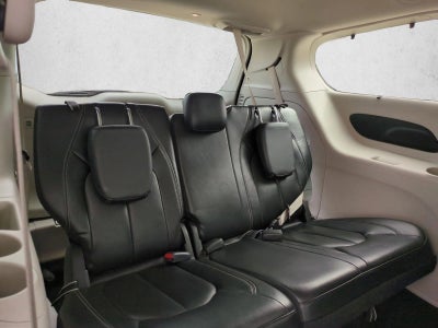 2022 Chrysler Pacifica Touring L FWD