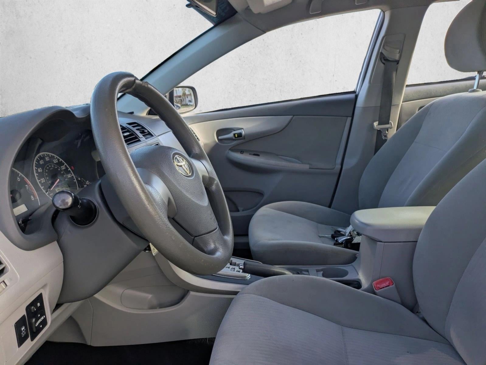 2010 Toyota Corolla 4dr Sdn Auto LE (Natl)