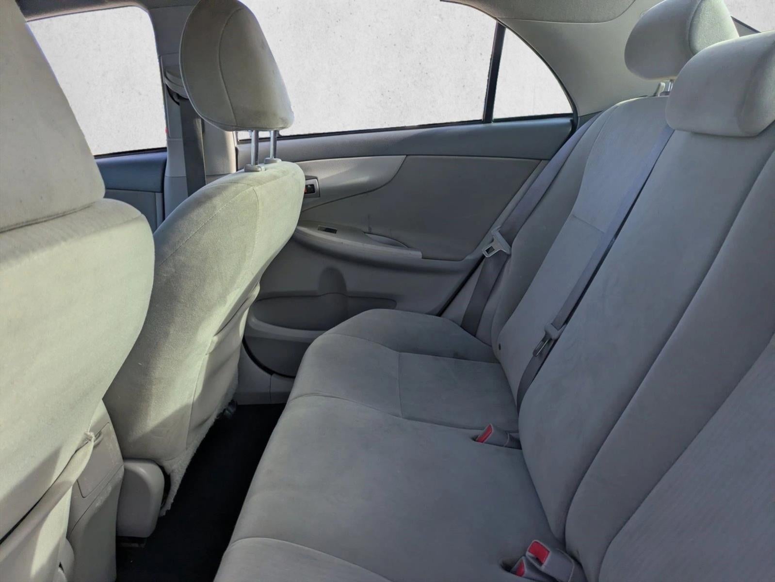 2010 Toyota Corolla 4dr Sdn Auto LE (Natl)