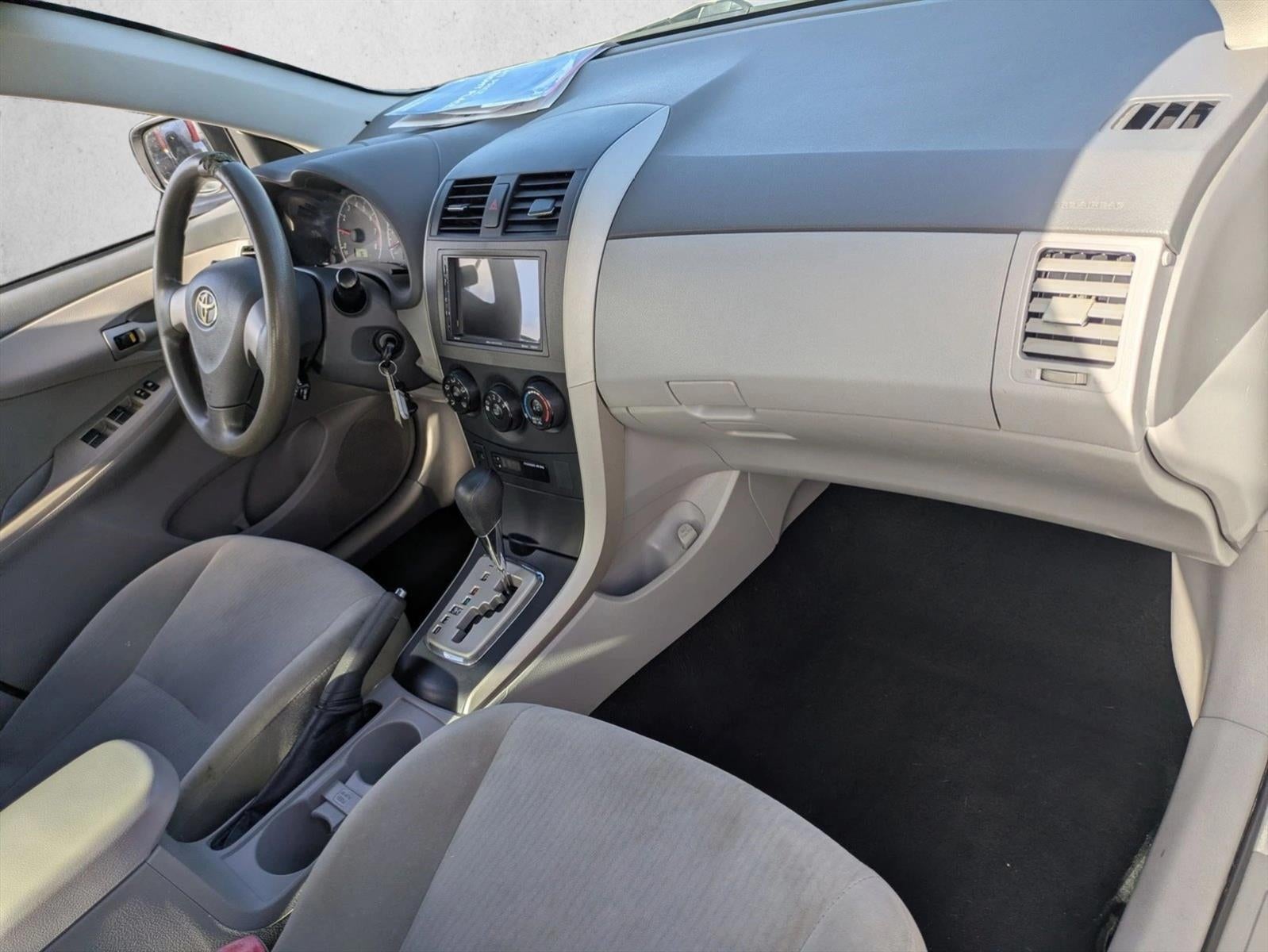 2010 Toyota Corolla 4dr Sdn Auto LE (Natl)