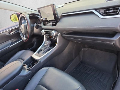 2024 Toyota RAV4 XLE Premium FWD (Natl)