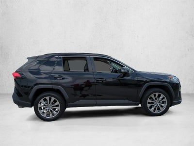 2020 Toyota RAV4 XLE Premium FWD (Natl)