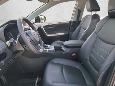2025 Toyota RAV4 XLE Premium FWD (Natl)