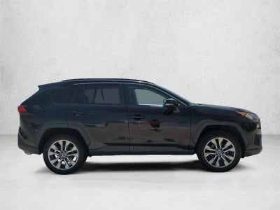 2019 Toyota RAV4 XLE Premium FWD (Natl)