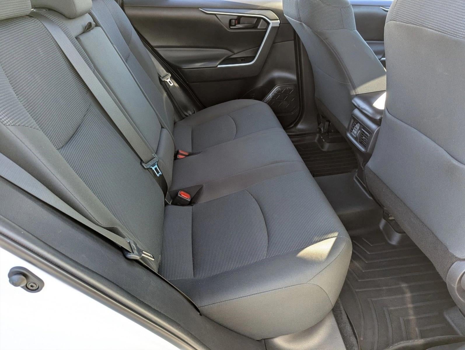 2022 Toyota RAV4 LE AWD (Natl)