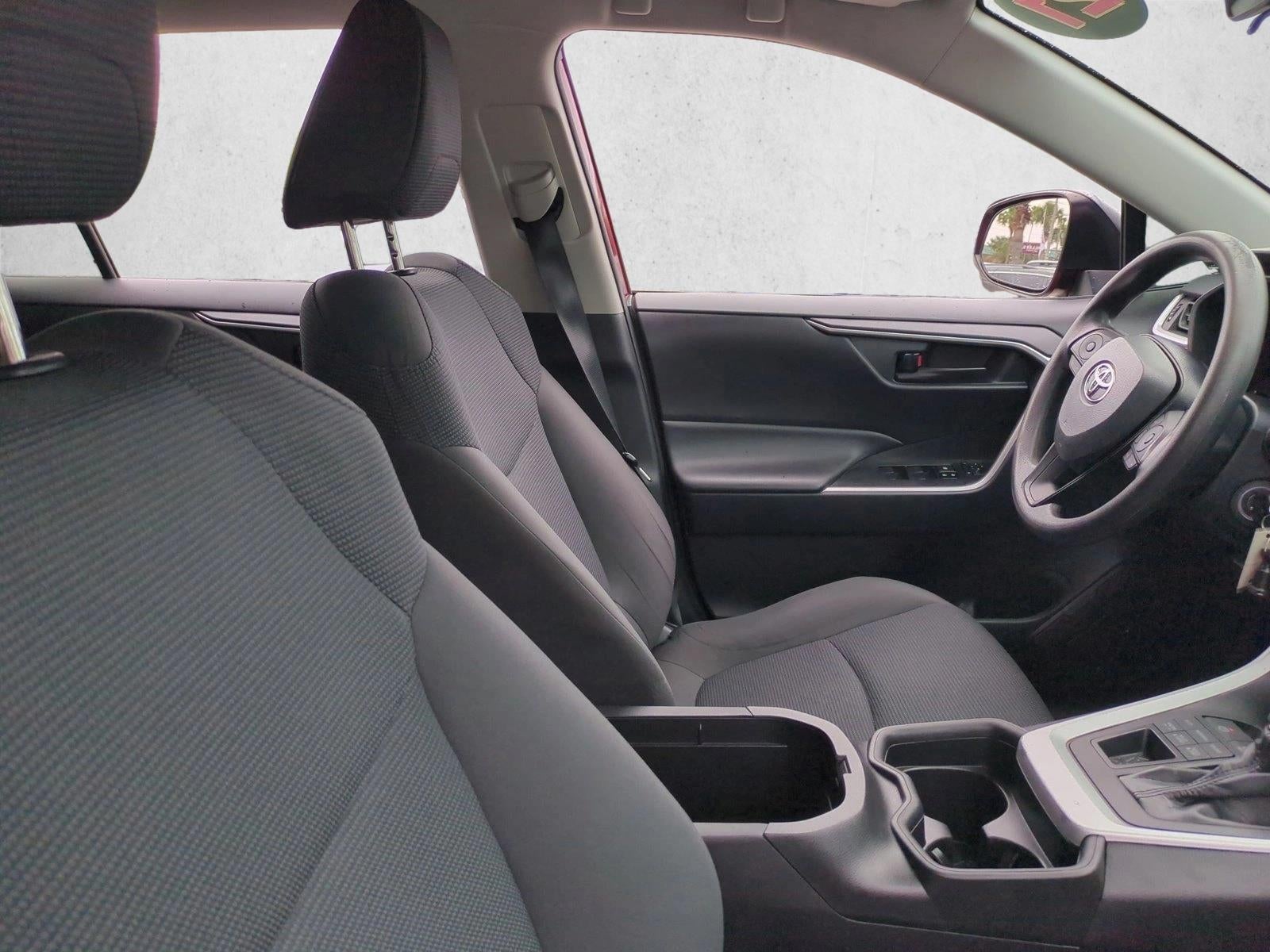 2021 Toyota RAV4 LE AWD (Natl)