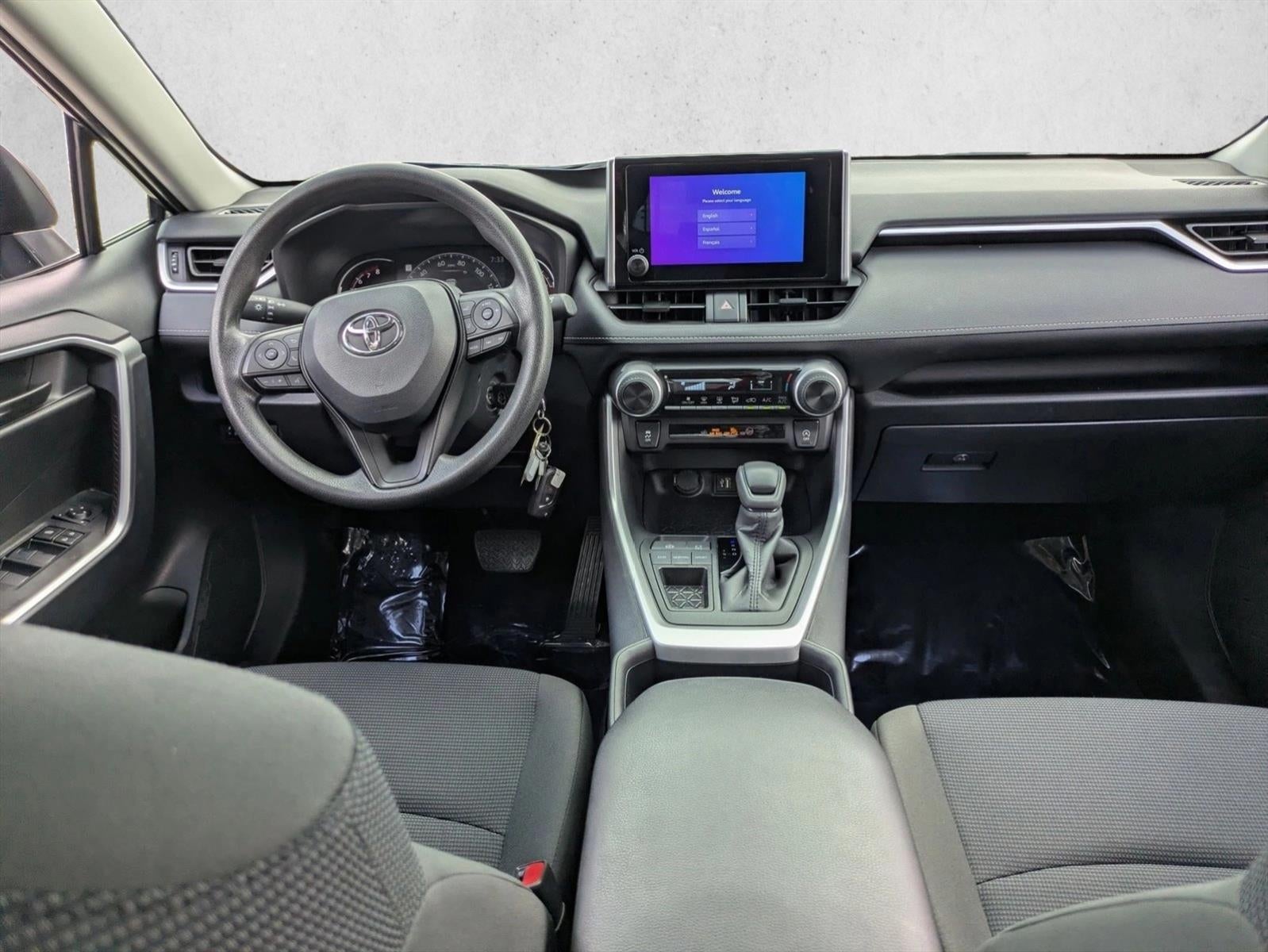 2025 Toyota RAV4 LE FWD (GS)