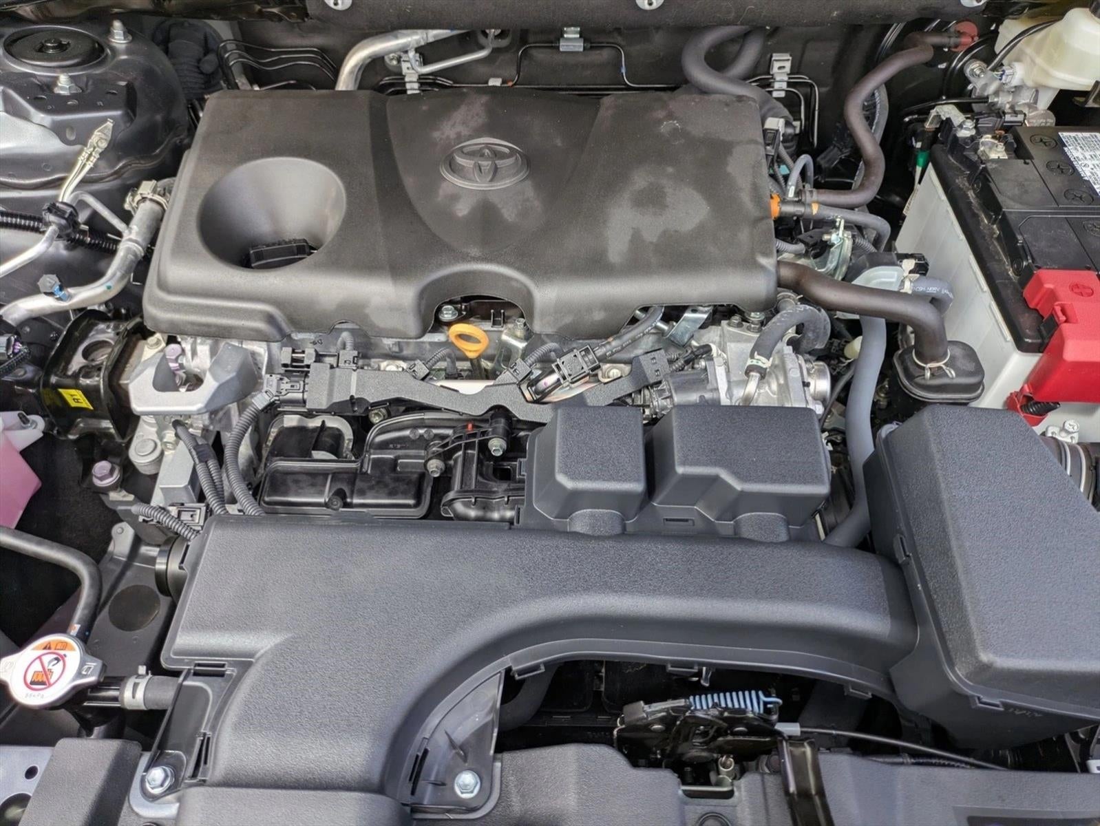 2025 Toyota RAV4 LE FWD (GS)