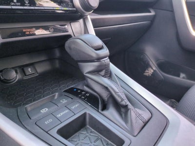 2020 Toyota RAV4 LE FWD (GS)