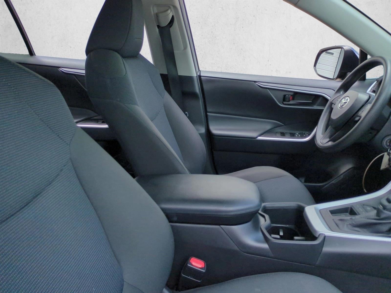 2023 Toyota RAV4 LE FWD (GS)