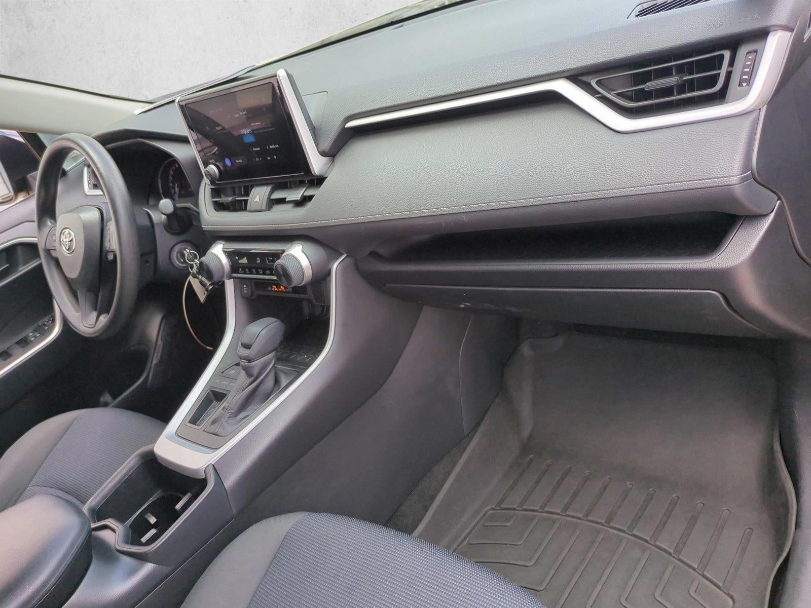2023 Toyota RAV4 LE FWD (GS)