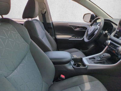 2023 Toyota RAV4 XLE FWD (GS)