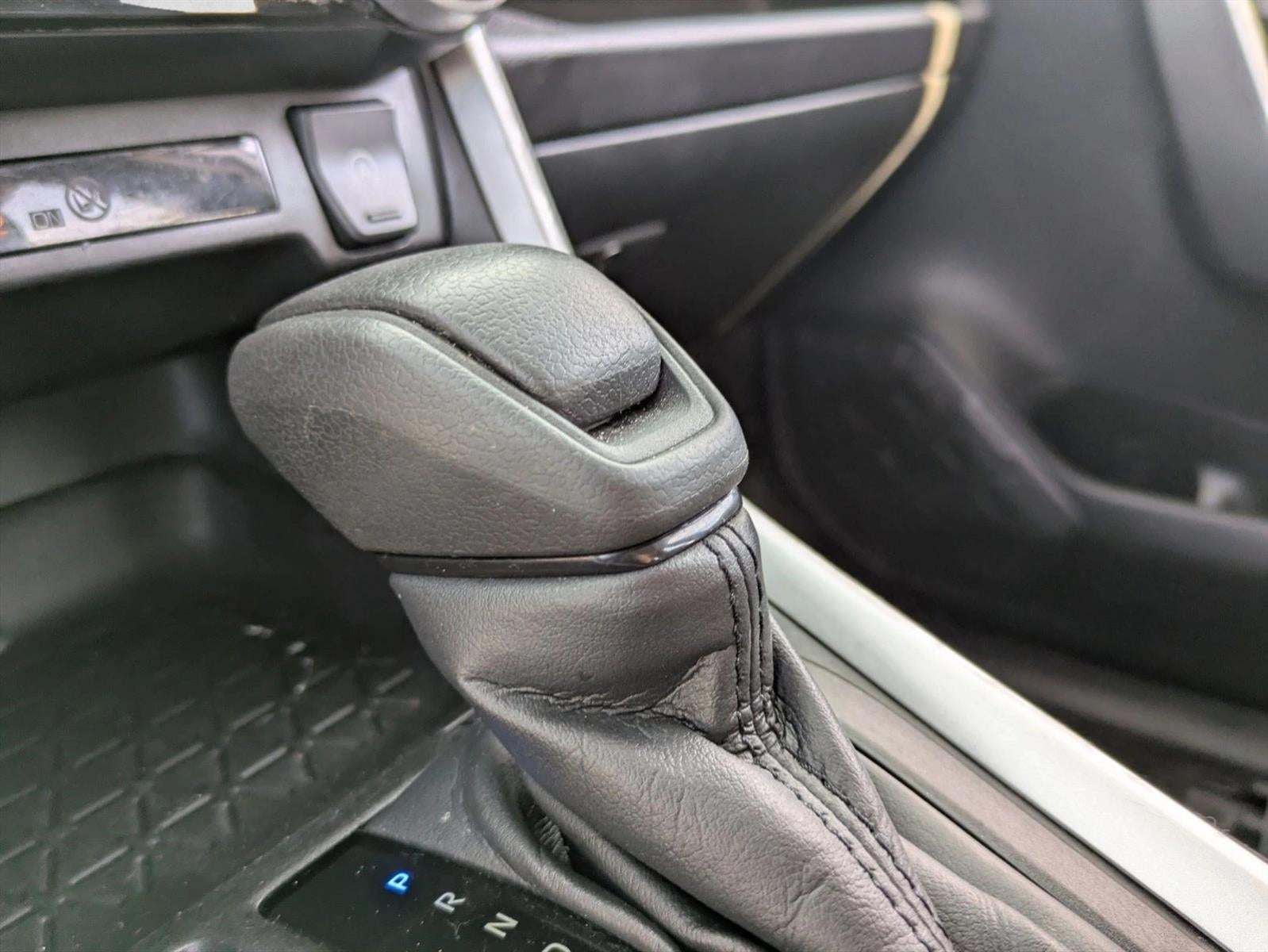 2022 Toyota RAV4 XLE FWD (GS)