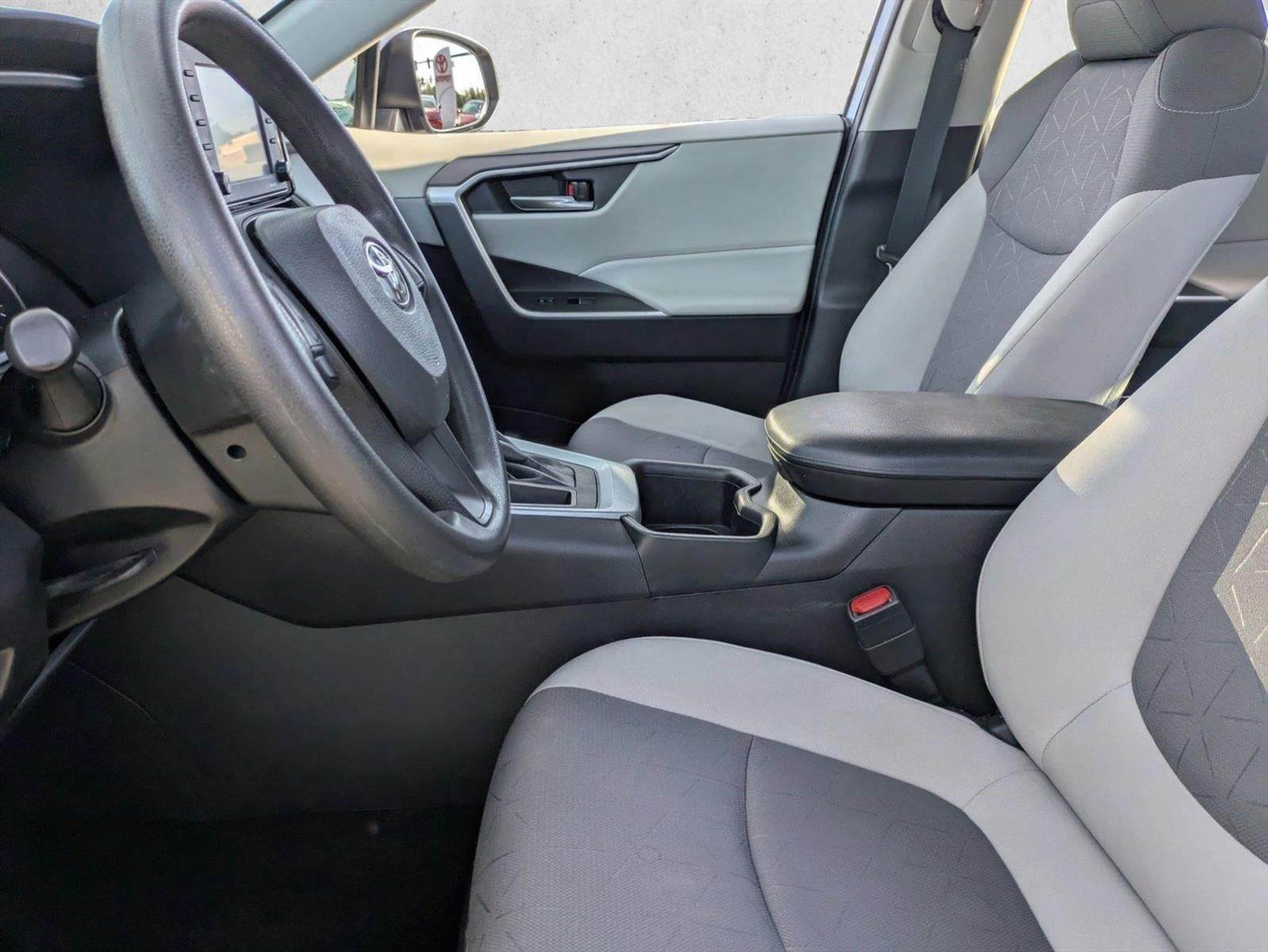 2022 Toyota RAV4 XLE FWD (GS)