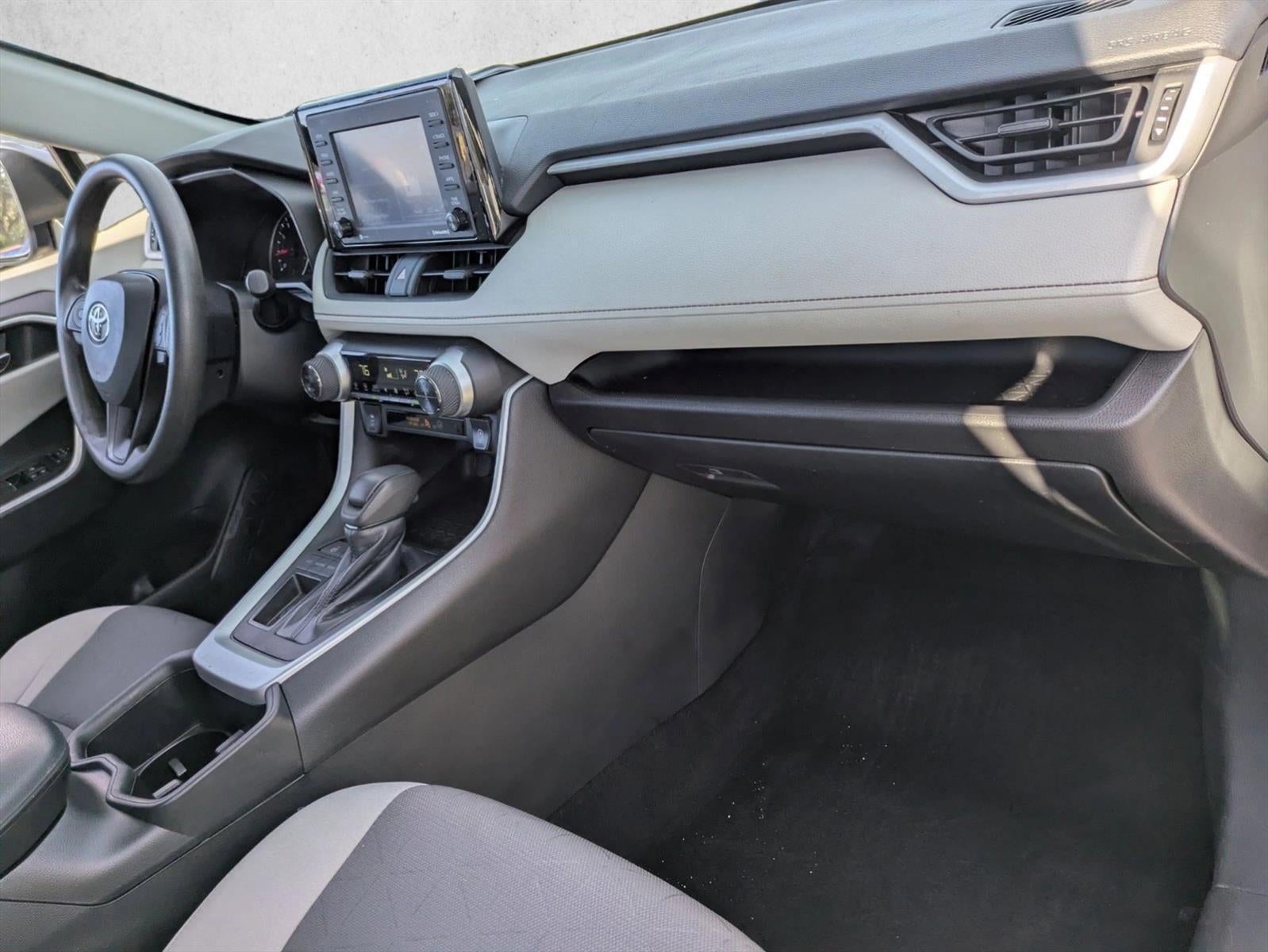 2022 Toyota RAV4 XLE FWD (GS)