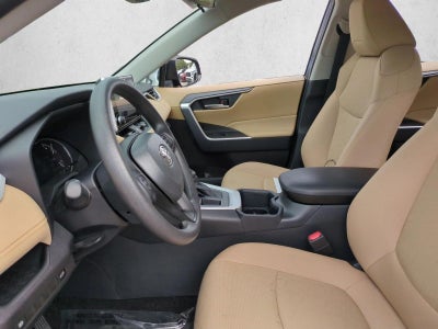 2025 Toyota RAV4 XLE FWD (GS)