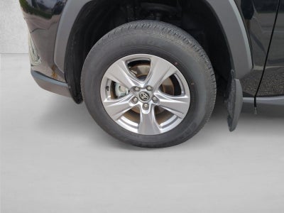 2025 Toyota RAV4 XLE FWD (GS)