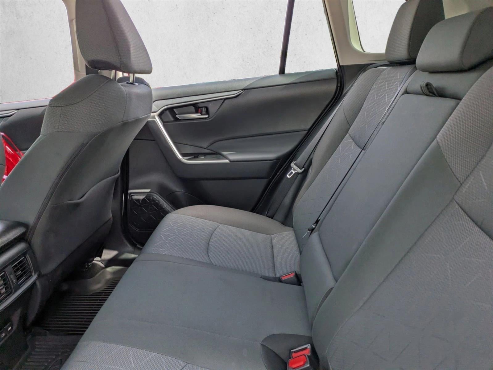 2025 Toyota RAV4 XLE FWD (GS)