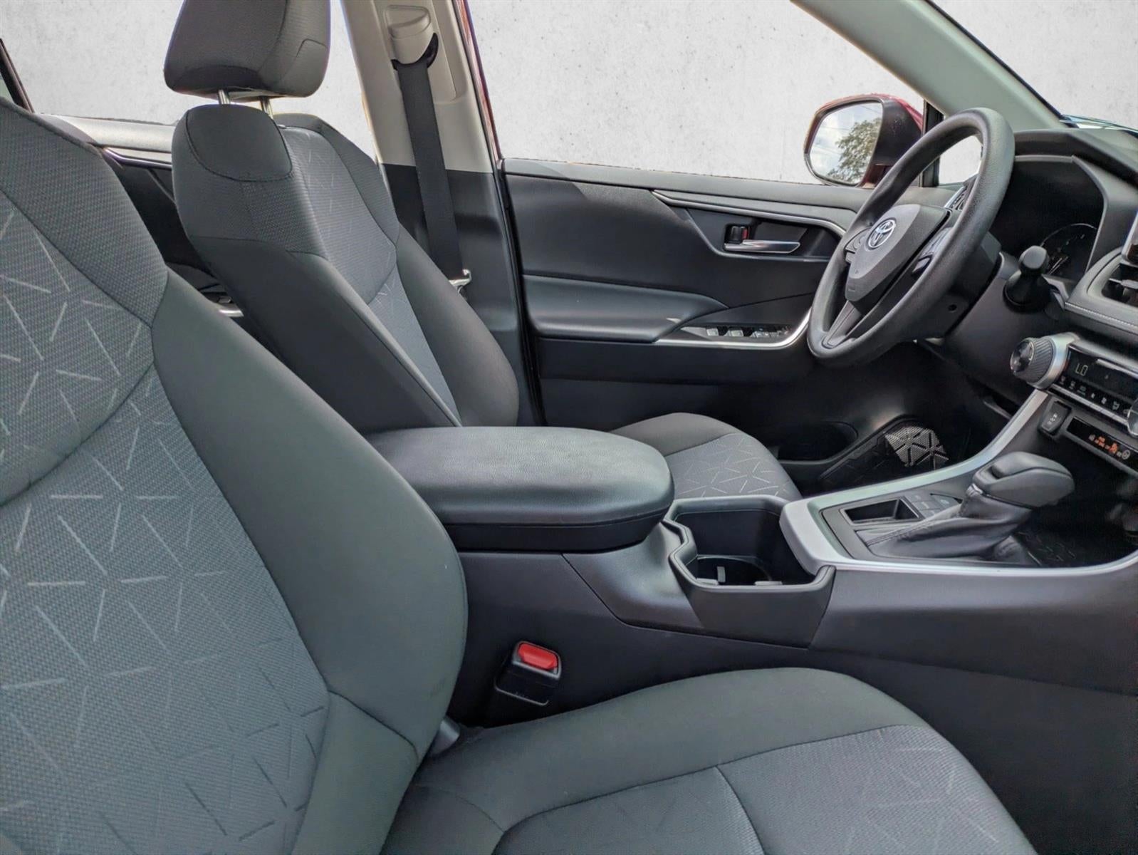 2025 Toyota RAV4 XLE FWD (GS)