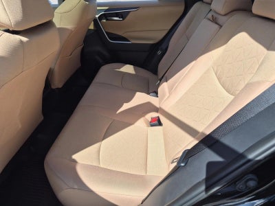 2025 Toyota RAV4 XLE FWD (GS)