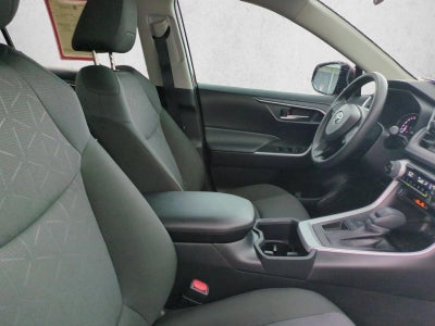 2025 Toyota RAV4 XLE FWD (Natl)