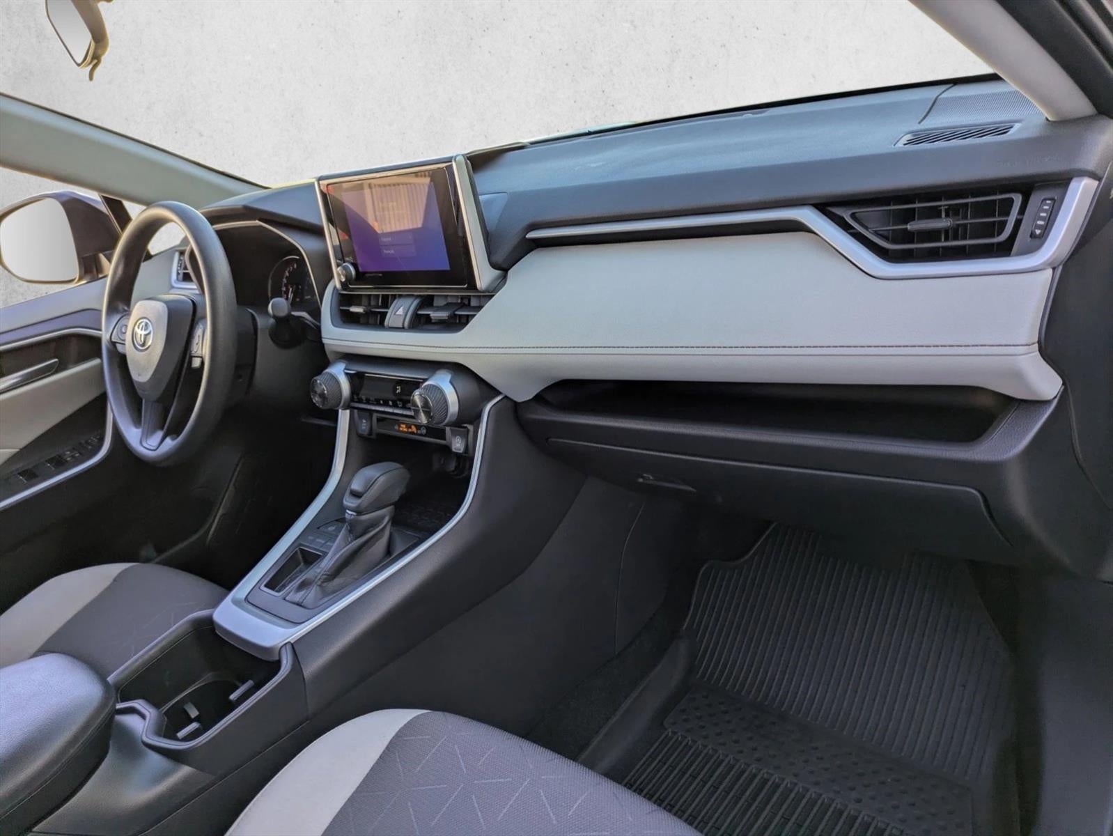 2024 Toyota RAV4 XLE FWD (Natl)