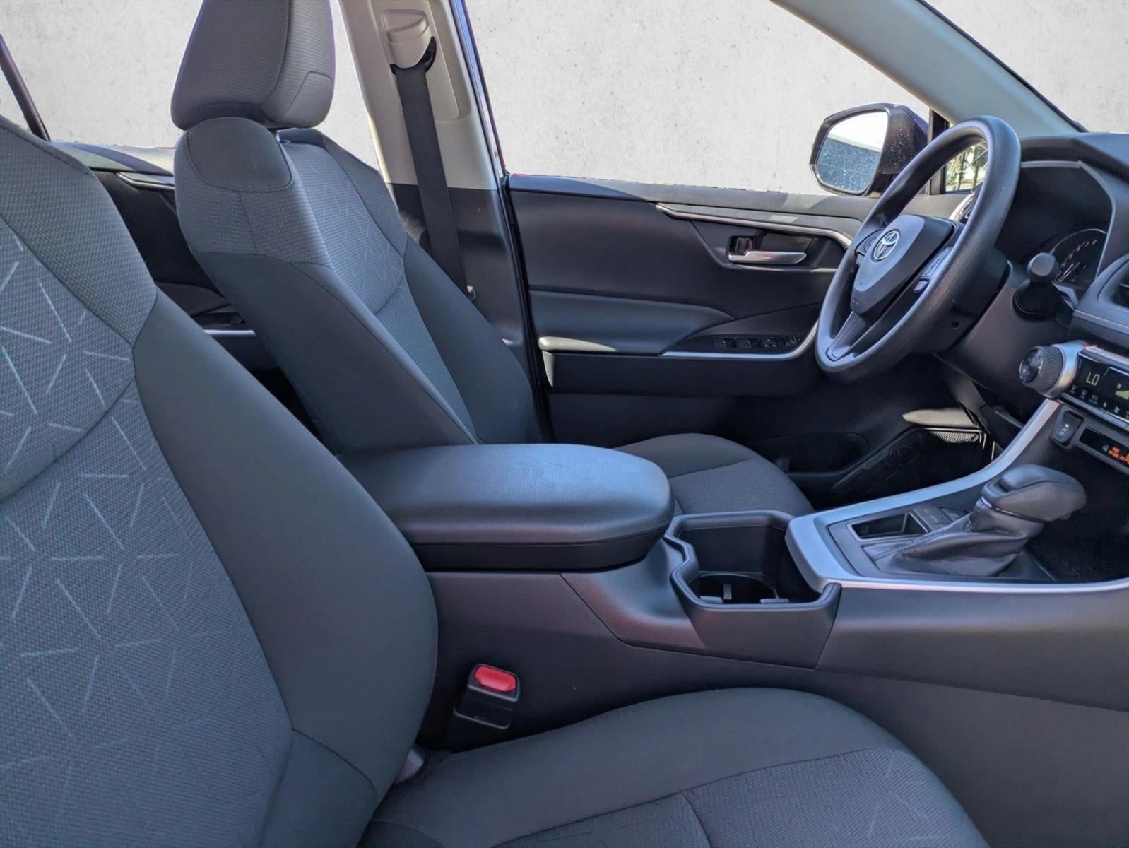 2025 Toyota RAV4 XLE FWD (GS)