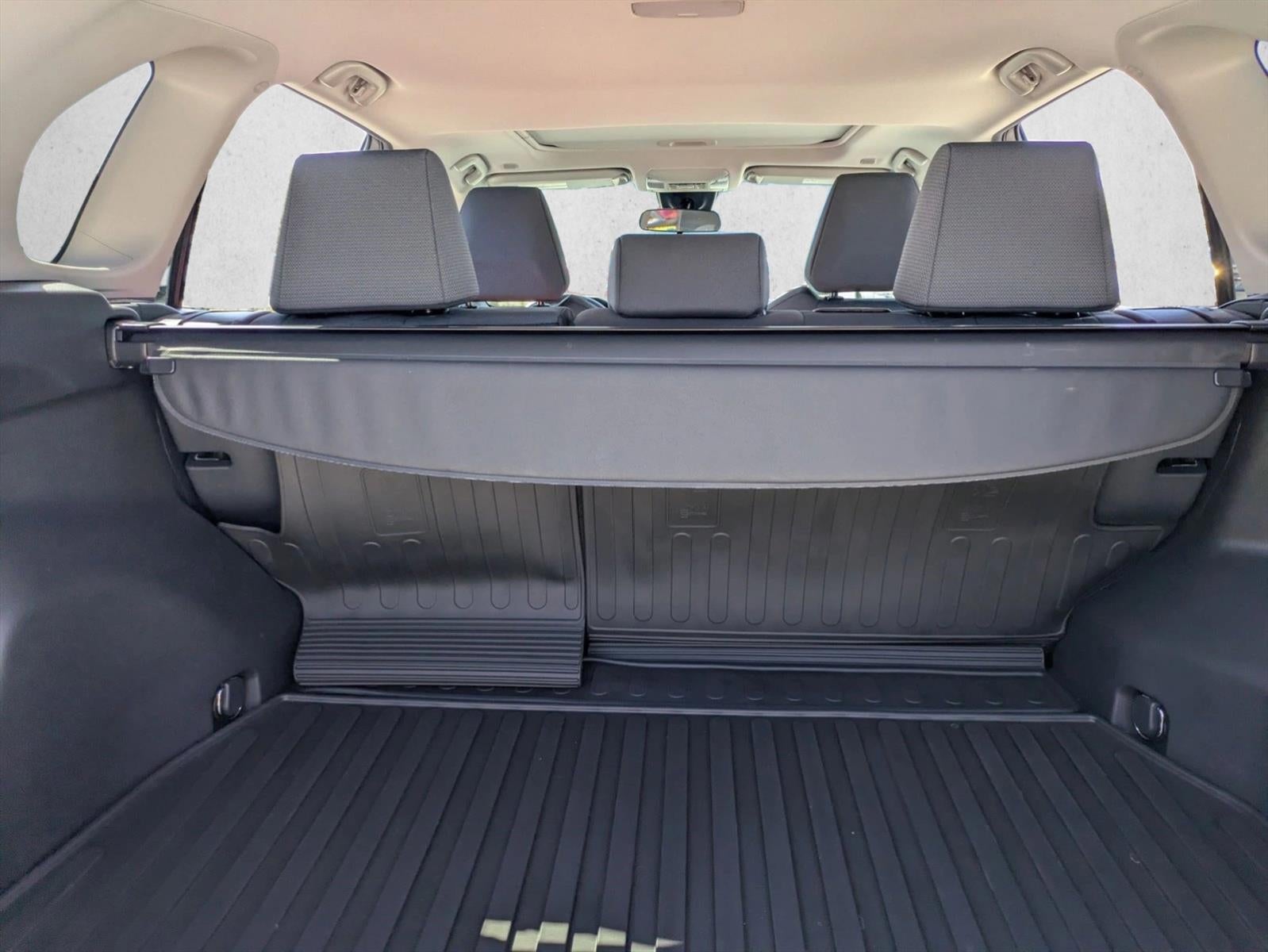 2025 Toyota RAV4 XLE FWD (GS)