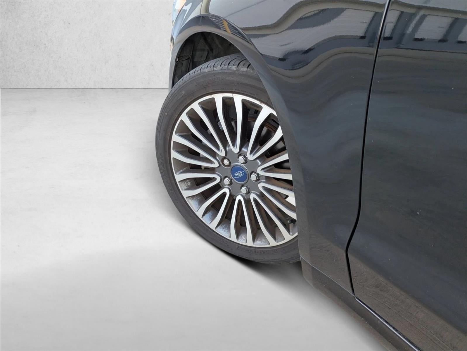 2017 Ford Fusion Titanium FWD