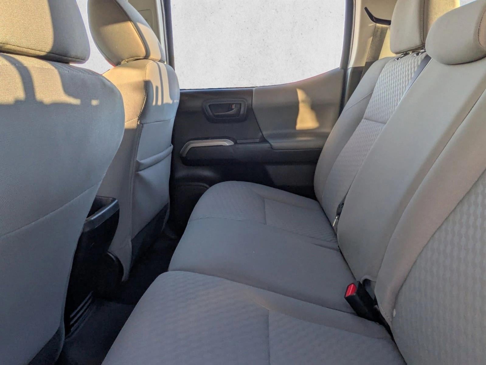 2022 Toyota Tacoma 2WD 2WD SR5 Double Cab 5' Bed V6 AT (GS)