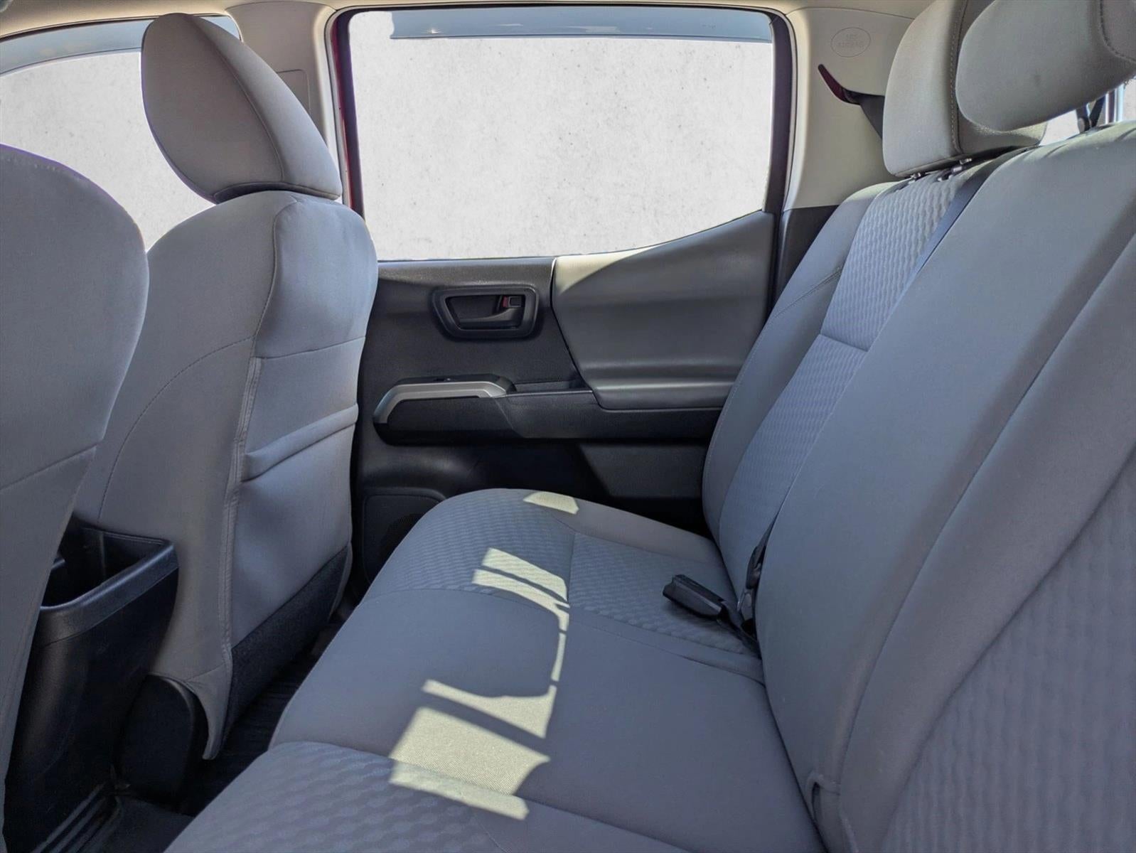 2022 Toyota Tacoma 2WD 2WD SR5 Double Cab 5' Bed V6 AT (GS)