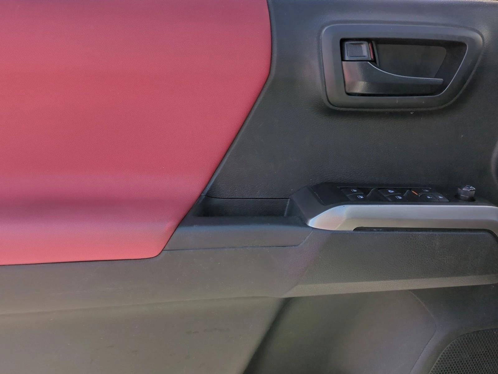 2022 Toyota Tacoma 2WD 2WD SR5 Double Cab 5' Bed V6 AT (GS)