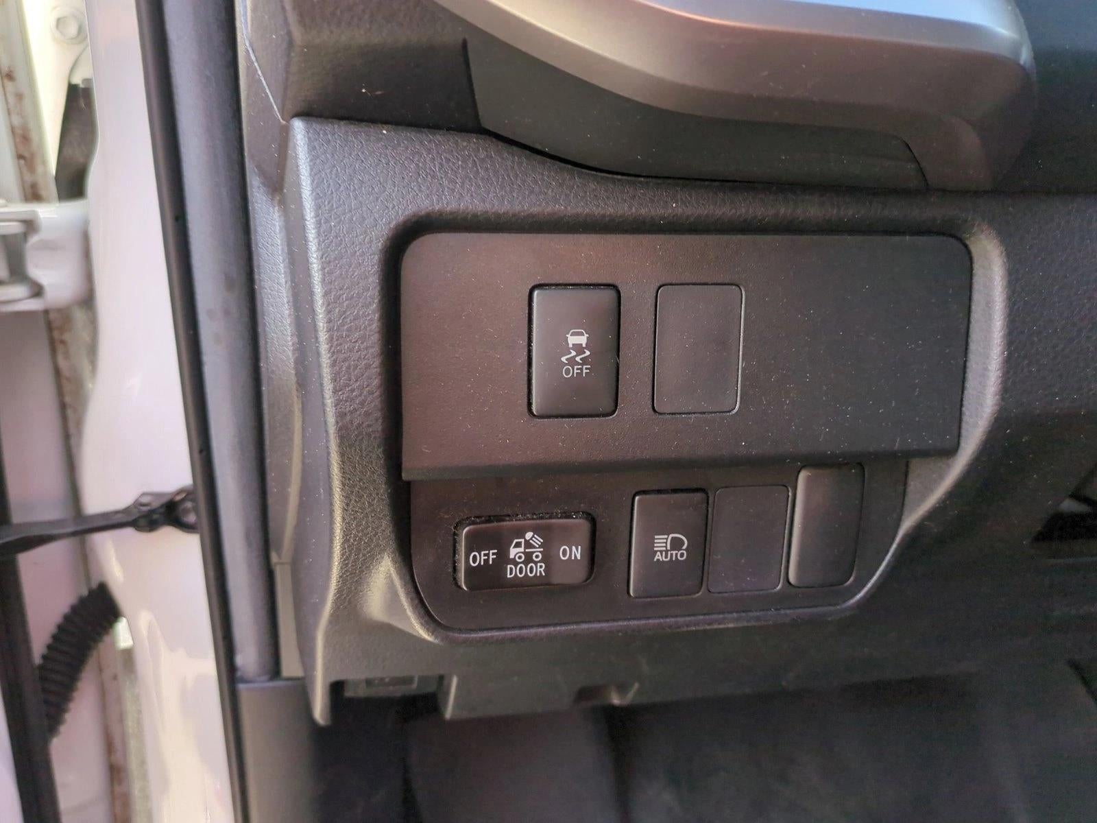 2022 Toyota Tacoma 2WD 2WD SR5 Double Cab 5' Bed V6 AT (GS)