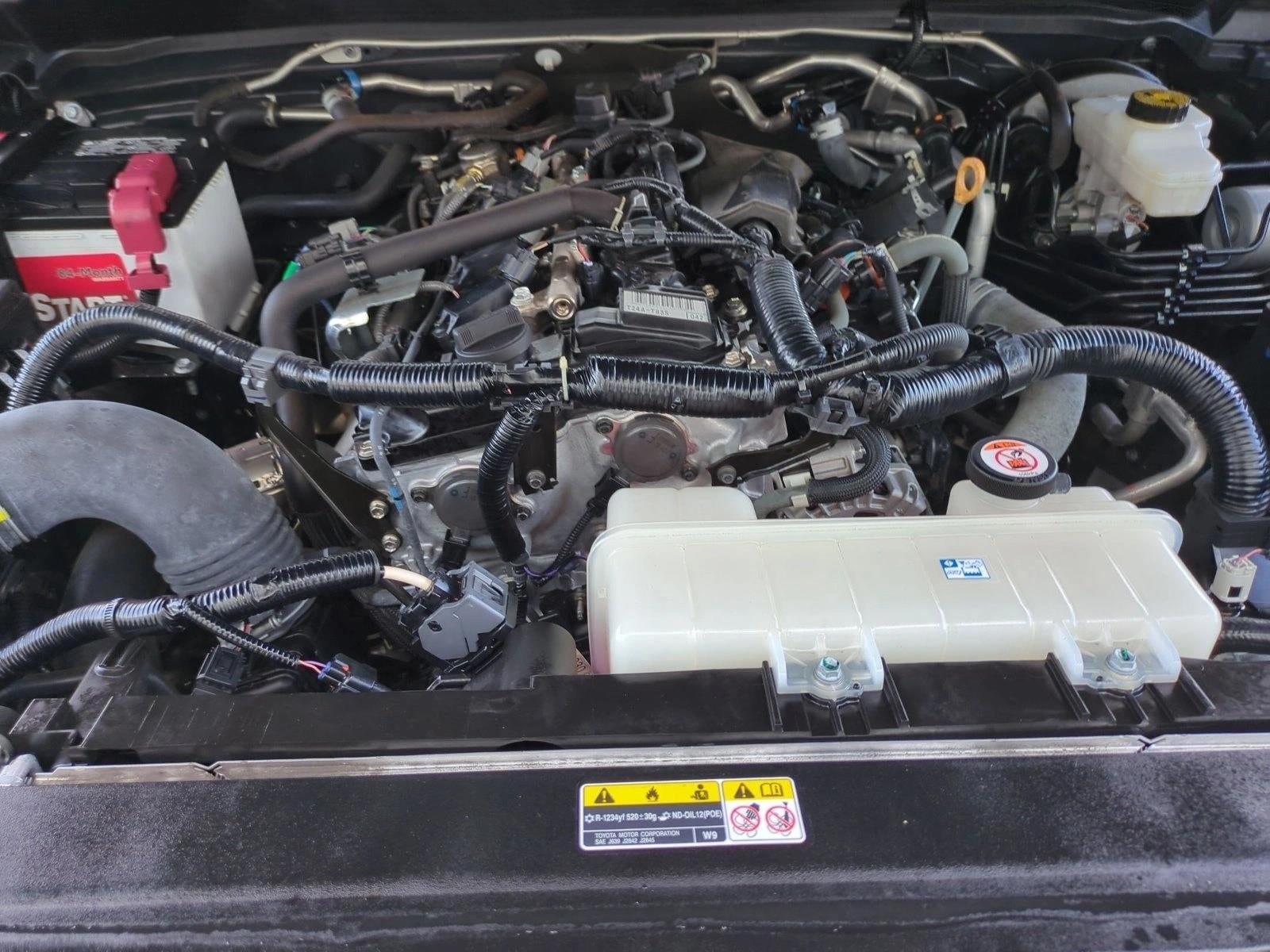 2024 Toyota Tacoma 2WD 2WD SR5 Double Cab 5' Bed AT (SE)