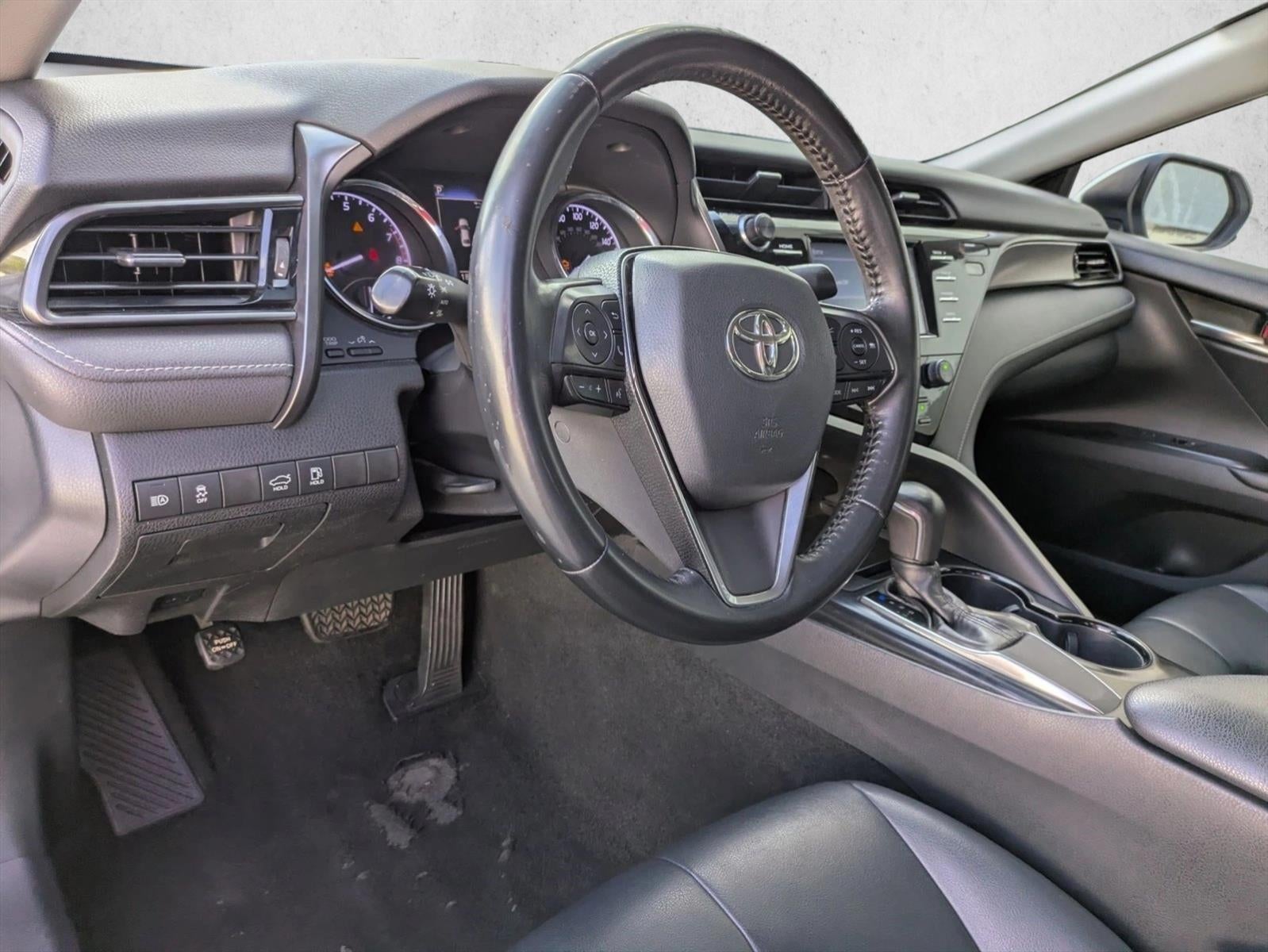 2019 Toyota Camry SE Auto (SE)