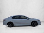 2019 Toyota Camry SE Auto (SE)
