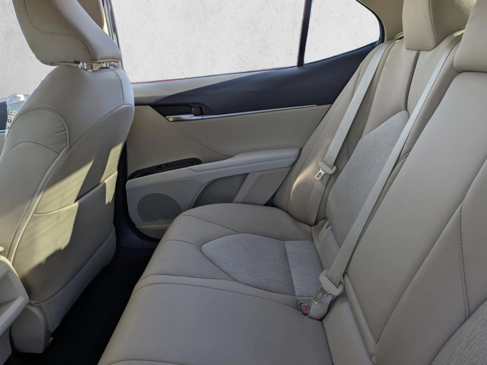 2019 Toyota Camry Hybrid LE CVT (Natl)